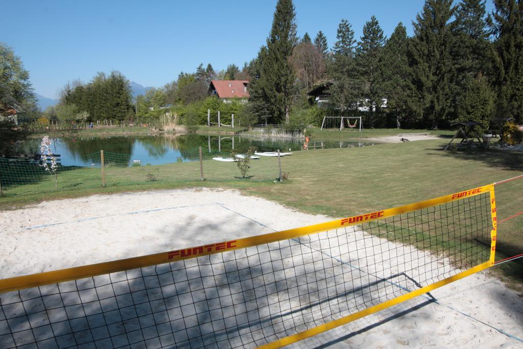 ホテル Ferienanlage Forellenhof Ledenitzen エクステリア 写真
